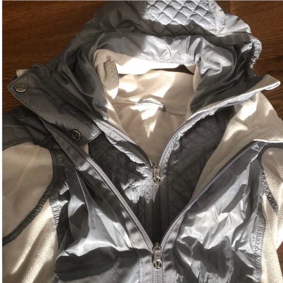 Lululemon Run Bundle Up Jacket 4 - Picture 2 of 5